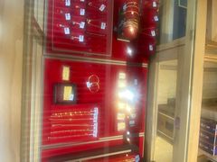 -融圆典当行(绿都广场店)