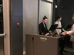 -蒙特利尔皮埃尔·埃利奥特·特鲁多国际机场