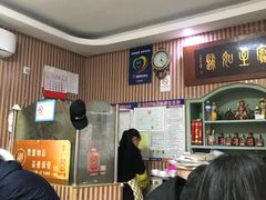 等位区-华春餐馆(鱼山路店)
