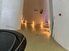 -涨巢·潮玩水疗局