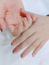 -悦指间美甲美睫