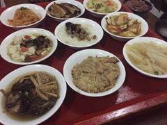 -蓝田九大碗民俗食府(蓝田店)
