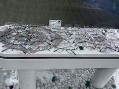 -GOOMI久米眼镜·蔡司·依视路·明月官方授权店(龙德紫金店)