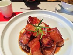 鸽蛋红烧肉-春色如许·茶食餐厅(桃李春风店)