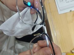 -豪门视光·星趣控·蔡司依视路眼镜代理商(中央大街店)