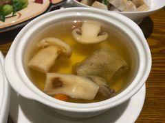 鲜枇杷炖乳鸽-芙蓉堂(武汉天地店)