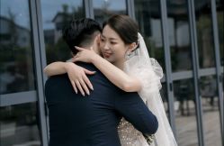 -MANLI BRIDAL婚纱
