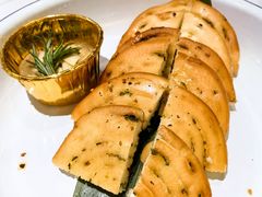 鸭肝酱配葱油小饼-虎婆冷饮店·海南特色炒冰(三亚湾店)