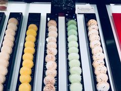 焦糖马卡龙-Salon de The de Joel Robuchon(外滩18号店)