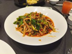 -艳阳天民俗村(公园路店)