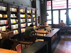 -阅西安新华书店(翠华南路店)