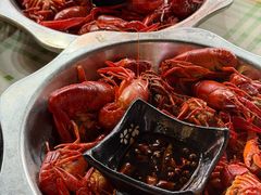 -老街烧烤大排档·地道湖北菜·龙虾馆(汉口火车站店)