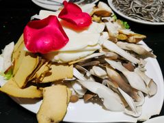 -野菌皇海景野生菌火锅(滨海大道店)
