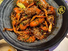 -肥肥虾庄·金牌油焖大虾(汉街SKP店)