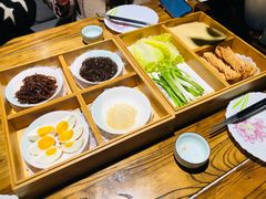 -湖畔鲁菜·二十年老字号餐厅(大明湖店)