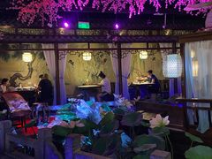 -韵秋荷(宝山龙湖天街店)
