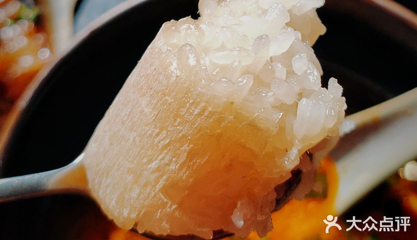 享受在沙美大楼的云南美食