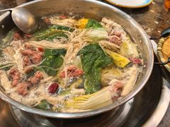 -金鼎雪山牦牛杂火锅(理县总店)