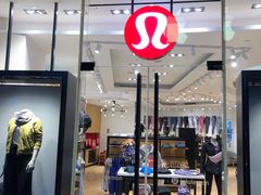 -lululemon(上海浦东IFC店)