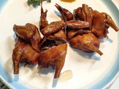 脆皮乳鸽-映像威海·威海宴(威高广场店)