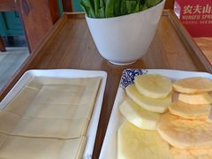 -楼外楼大刀肉传统火锅居(博学路店)