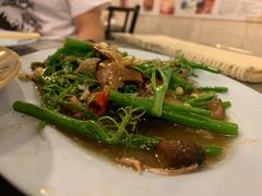 -Saengchai Phochana