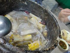 墨脱石锅椰子鸡-墨脱石锅椰子鸡•香草鸭•东山羊(大东海店)