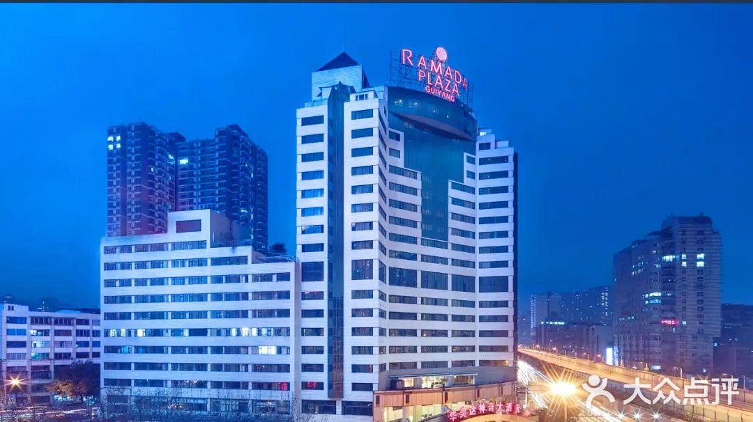 建议晚上去这样就能边锻炼边看夜景啦