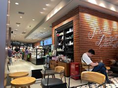 -星巴克(上海虹桥新天地二店)