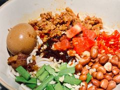 -粉八·云南米线·建水烧烤(常熟路店)