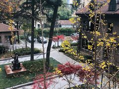 -穹六人间 people 6(岳阳路店)