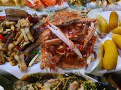 -三亚火车头万人海鲜广场