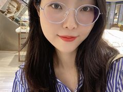 -宏宇眼镜蔡司依视路折扣店(兆佳眼镜城店)