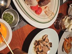 -MONICH牛排融合餐厅(和义大道购物中心店)