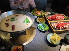 -湊湊火锅·茶憩(新中关购物中心店)
