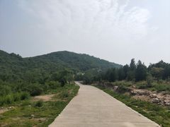 -鬼笑石后山停车场