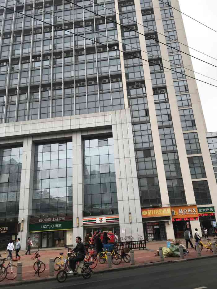 富力金禧商务中心位置海珠区福场路同福路附近公交车站多位置优越