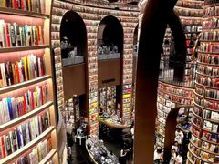 -钟书阁(松江泰晤士小镇店)