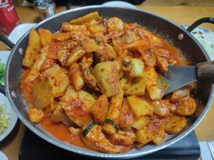 -亲昵春川鸡排(韩国美食街店)
