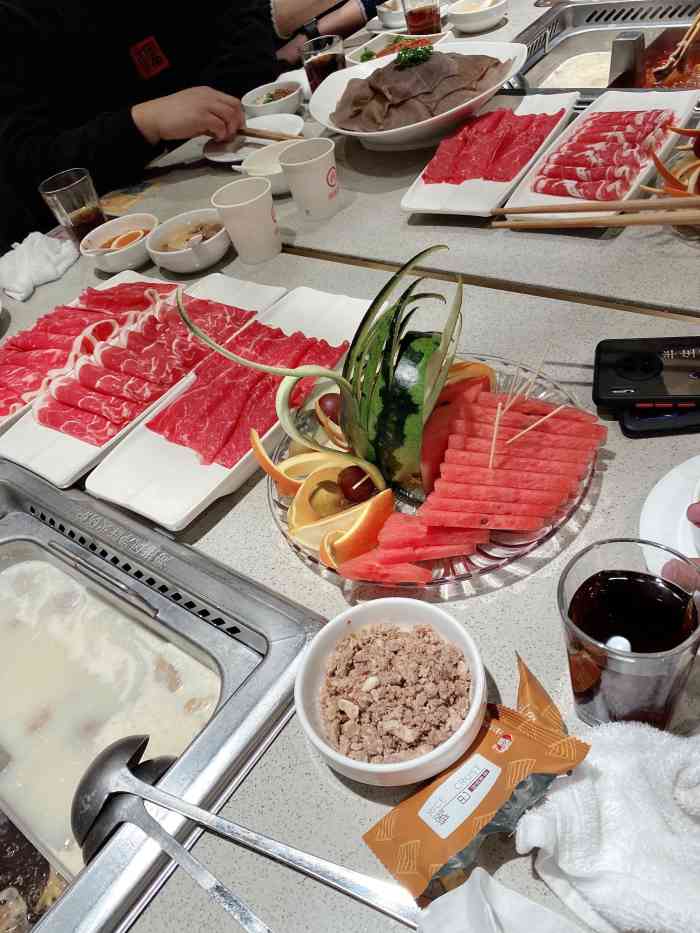 海底捞火锅(新之城店)-"海底捞还是一如既往的好,口味,菜品,卫生.