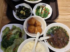 -易裕和·长沙米粉(吉尼斯获奖竹塘西路店)