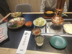-臻牛烤肉