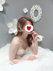 -艾米丽婚纱礼服