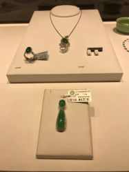 -北京七彩云南翡翠珠宝旗舰店(月坛店)