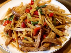 酸笋炒大肠-牛八宝桂林米粉(八里庄店)