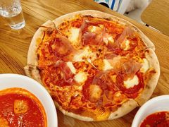 -城市大道红炉披萨烘焙坊