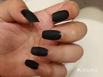 「张璐美甲美睫」 排雷一家美甲店，店内只有种睫毛的价