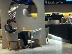 -瑞幸咖啡(新世界中心店)