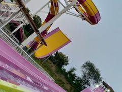 -黄河谷马拉湾海浪浴场