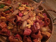 sisters秘制麻辣鸭舌-SISTERS BAR RESTAURANT川意酒馆(嘉善老市H楼店)
